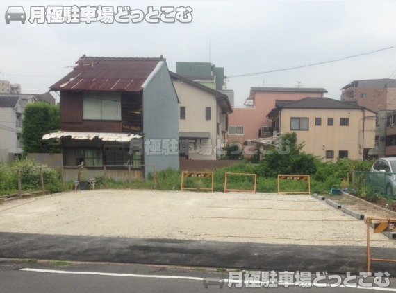 名古屋市東区葵2-5-29の月極駐車場1