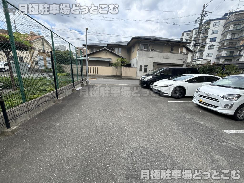 名古屋市東区葵2-3-43の月極駐車場7