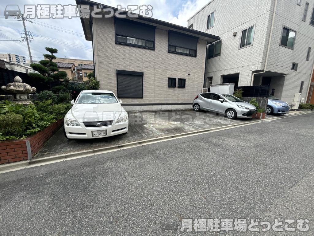 名古屋市東区葵2-316の月極駐車場2
