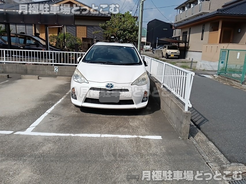 名古屋市昭和区川名町2丁目62の月極駐車場3