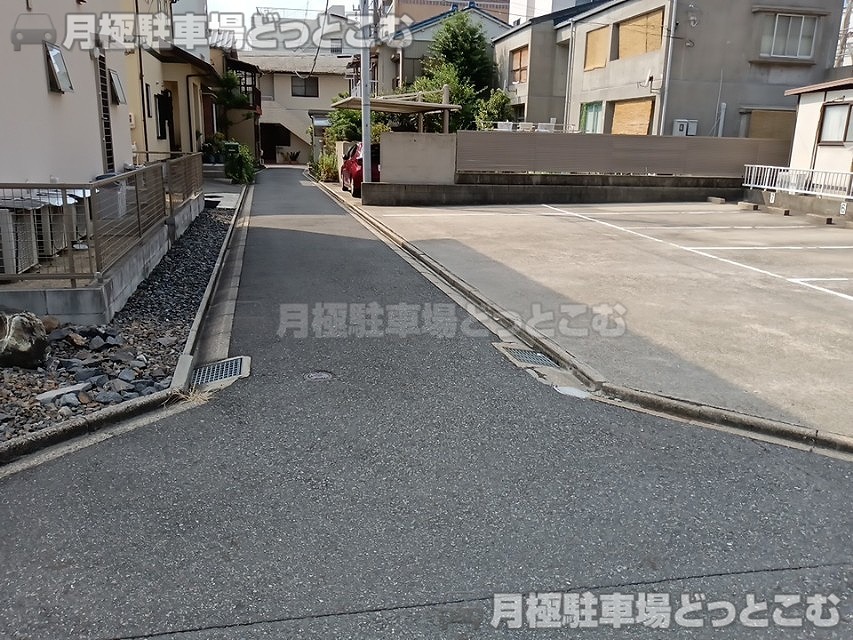 名古屋市昭和区川名町2丁目62の月極駐車場9