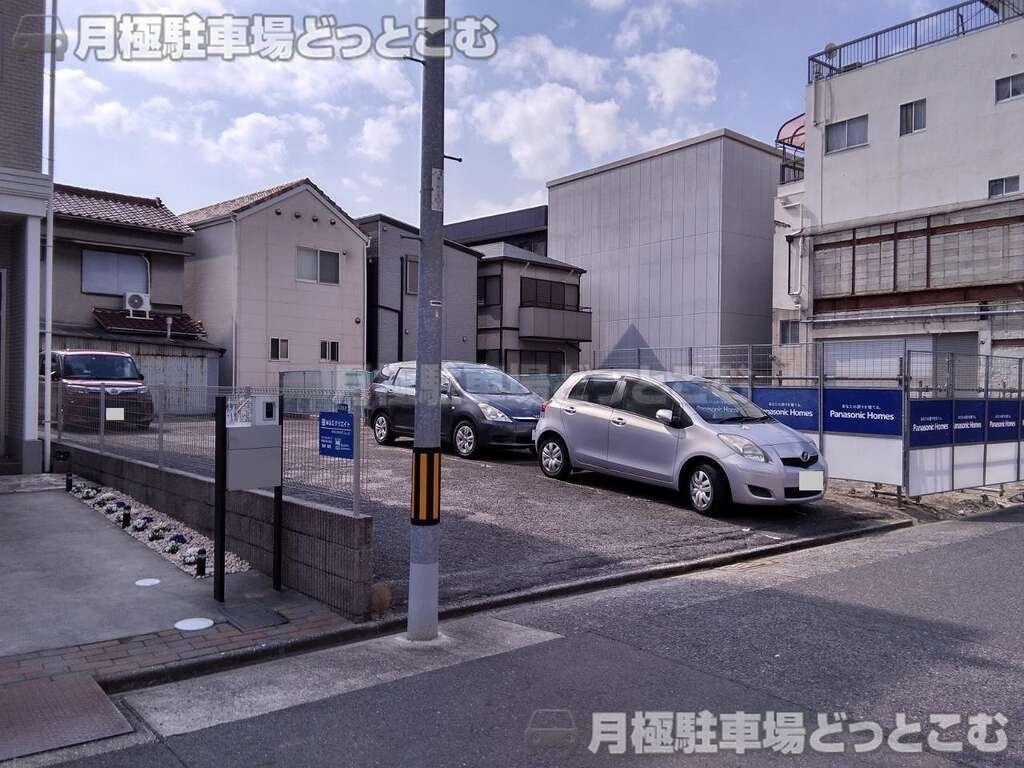名古屋市中川区尾頭橋4丁目614-2の月極駐車場3