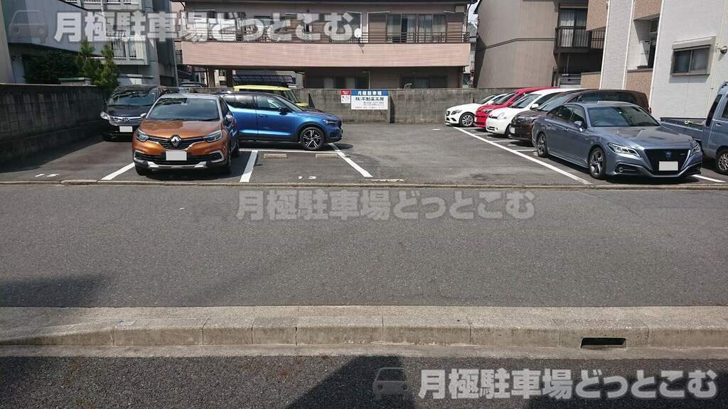 名古屋市西区新道1-2507の月極駐車場1