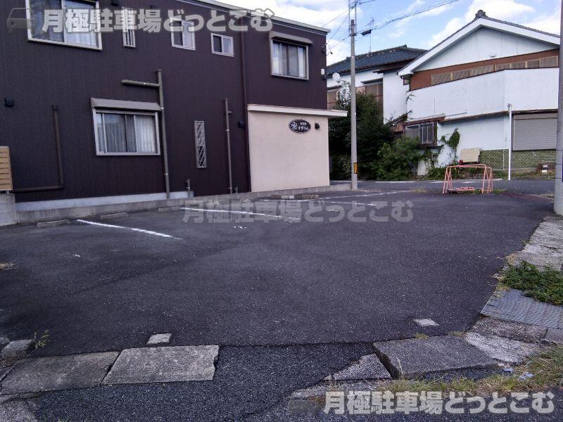 名古屋市緑区鹿山1丁目11の月極駐車場2