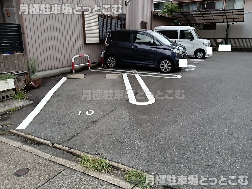 名古屋市中川区山王3-10-11の月極駐車場1