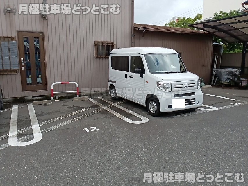 名古屋市中川区山王3-10-11の月極駐車場4