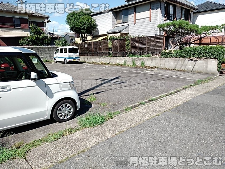 名古屋市中村区稲葉地町5丁目103の月極駐車場8