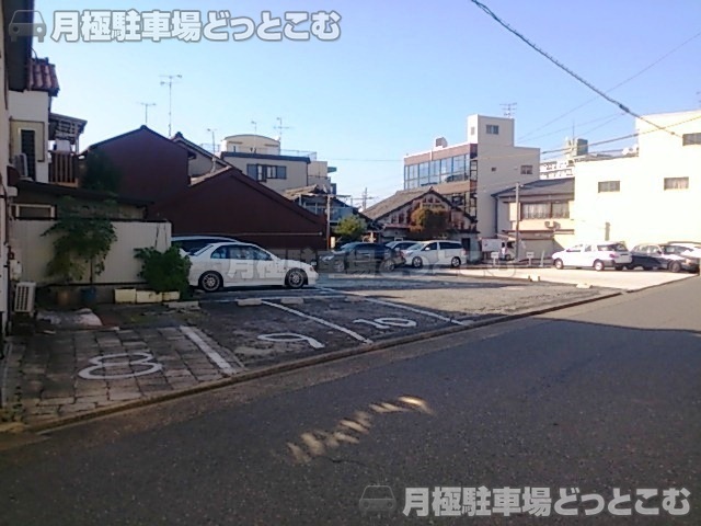 名古屋市中川区露橋2丁目2301、2302の月極駐車場1