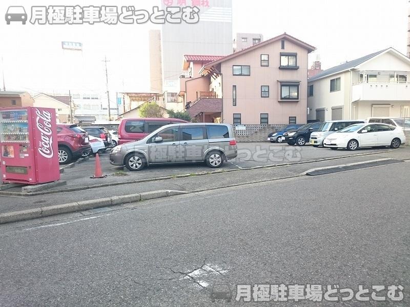 名古屋市中川区八熊1-602-1、4の月極駐車場2
