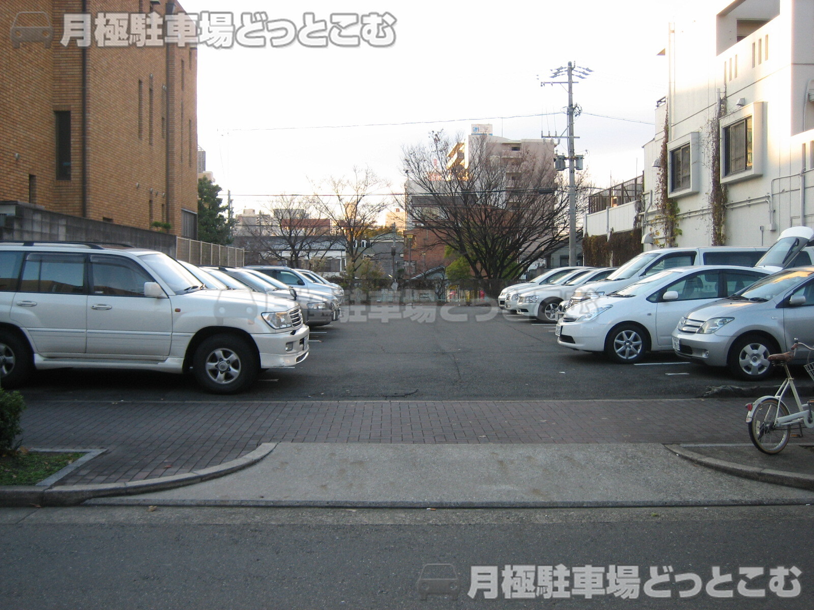 名古屋市西区幅下2-405の月極駐車場1