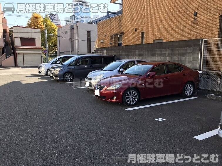 名古屋市西区幅下2-405の月極駐車場2