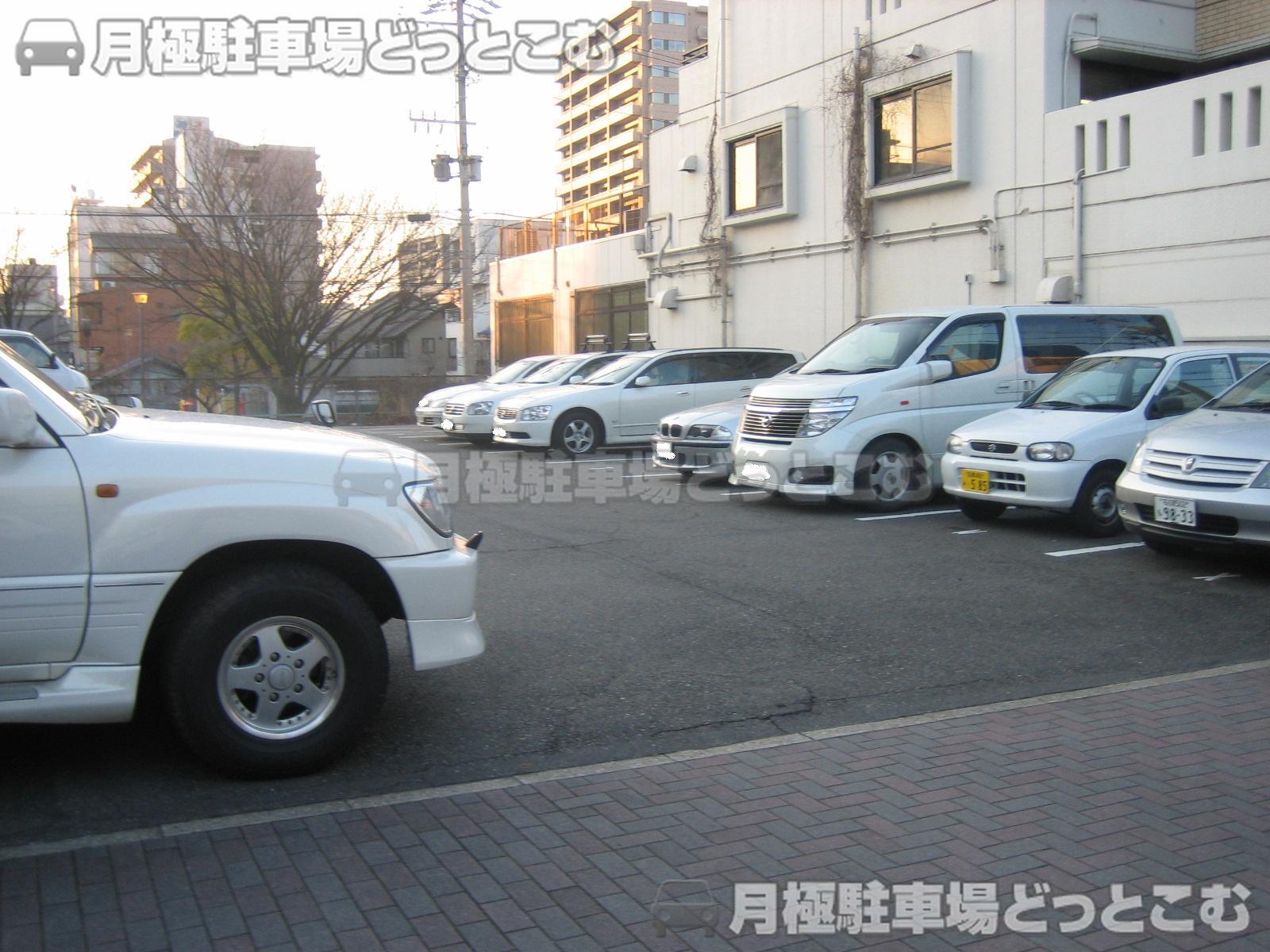 名古屋市西区幅下2-405の月極駐車場3