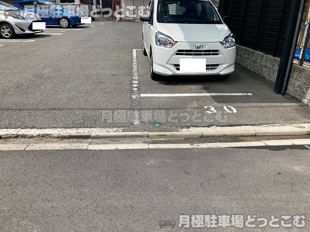 名古屋市中村区名駅5-803-1の月極駐車場7