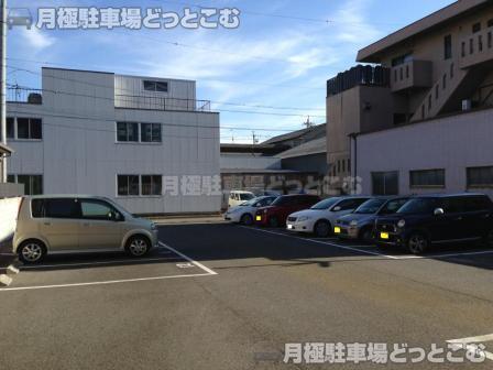 名古屋市昭和区福江1丁目21-8の月極駐車場3