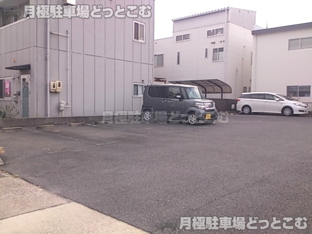 名古屋市守山区西川原町51の月極駐車場2
