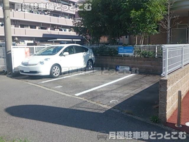 安城市住吉町荒曽根80-3の月極駐車場2