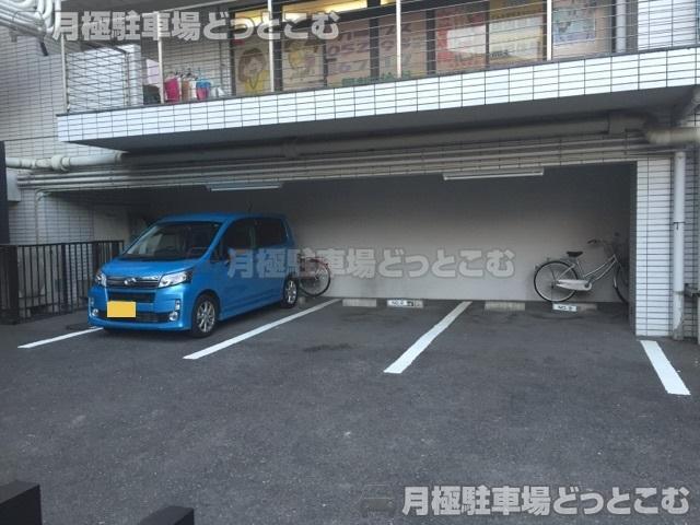 名古屋市東区代官町15-3の月極駐車場2