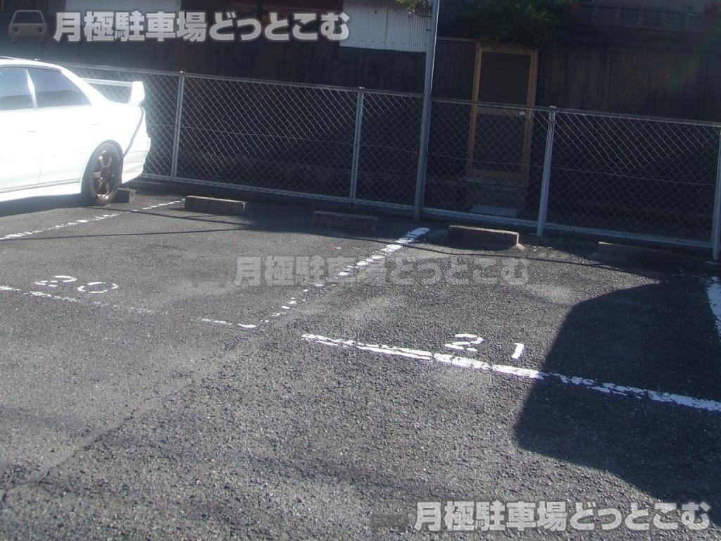 名古屋市西区名西2-2709,2710,2711の月極駐車場5