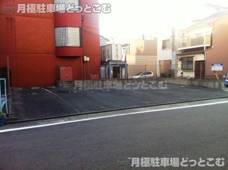 名古屋市西区那古野1丁目408番1の月極駐車場1