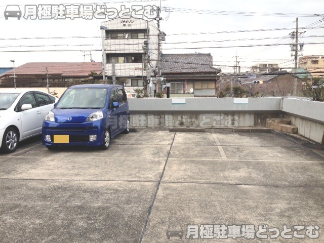 名古屋市昭和区広見町5-61の月極駐車場2