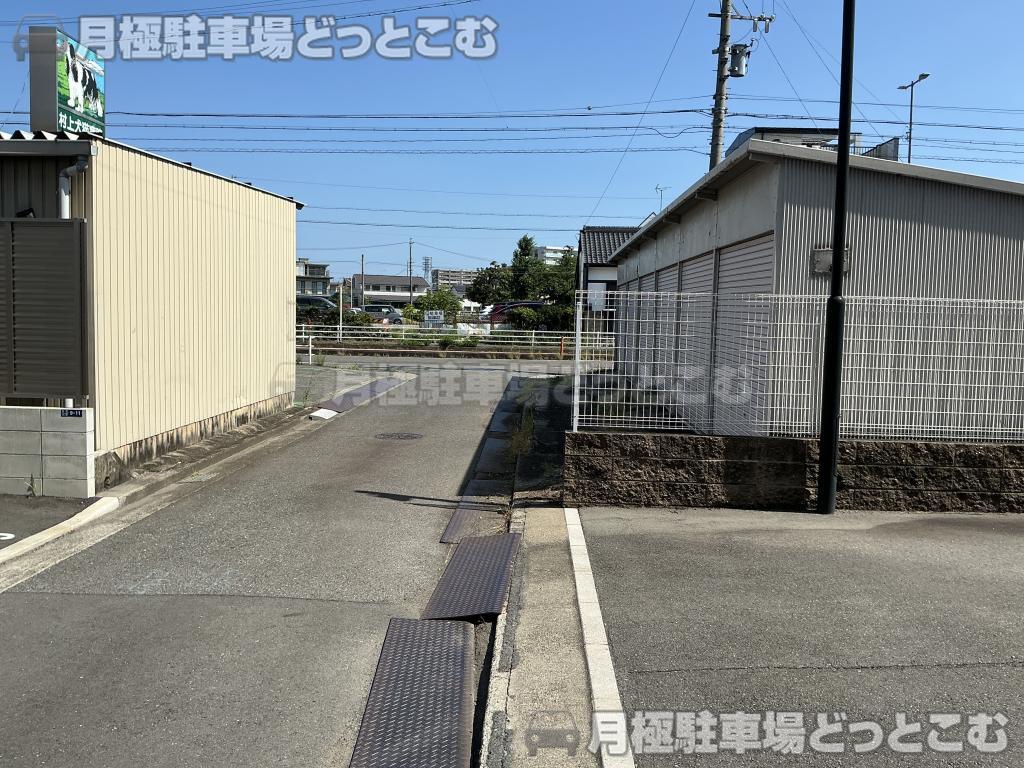 一宮市音羽3-8の月極駐車場8