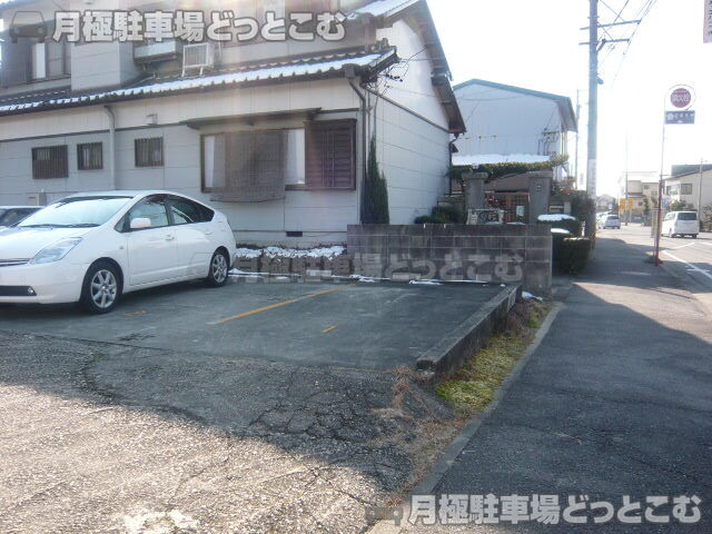 岡崎市東蔵前1丁目1-1の月極駐車場5