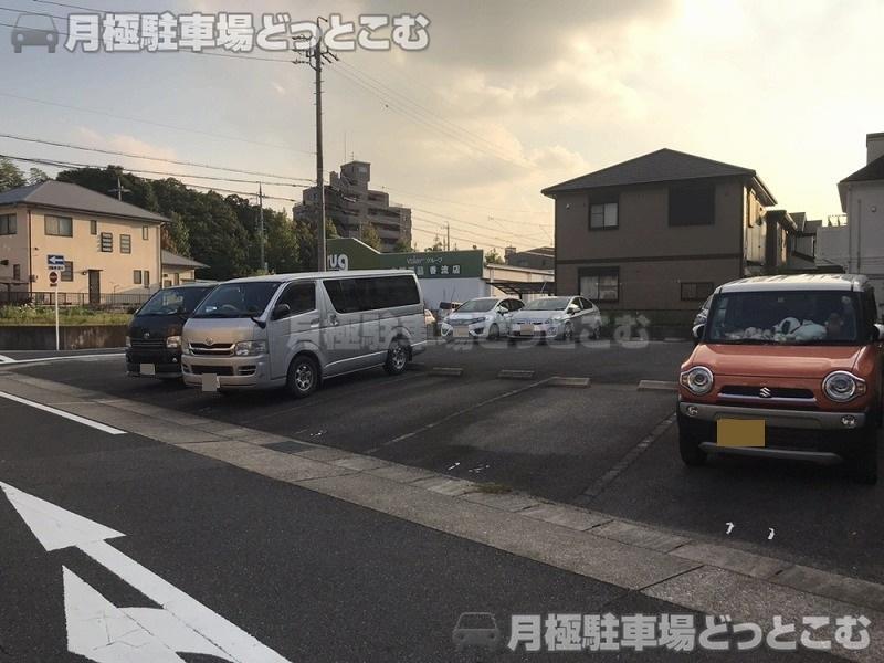 名古屋市名東区猪子石原2-418、419の月極駐車場3