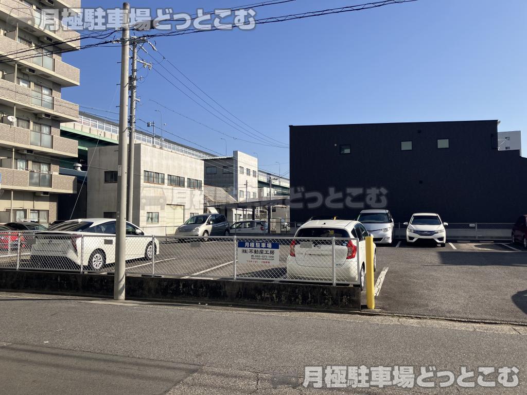 名古屋市西区鳥見町3丁目21の月極駐車場2