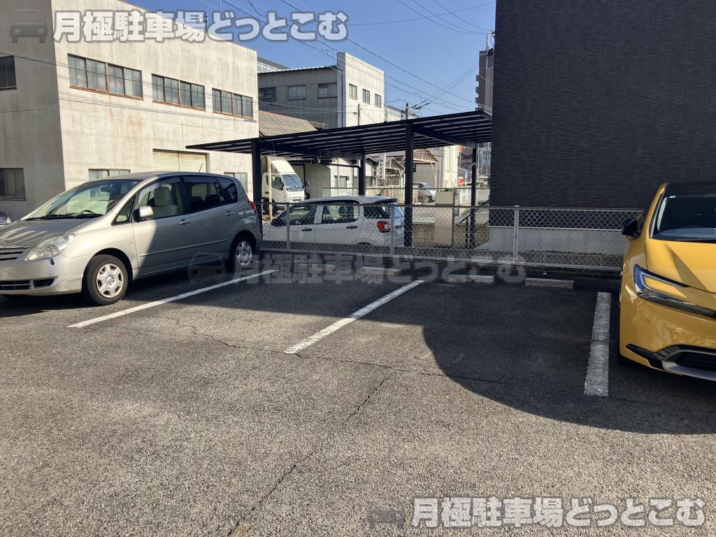 名古屋市西区鳥見町3丁目21の月極駐車場3
