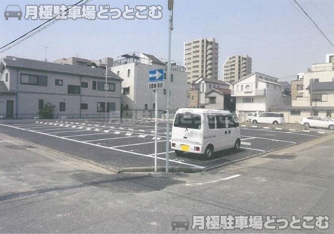 名古屋市千種区春岡1丁目3101-2.3.7.8.9の月極駐車場3