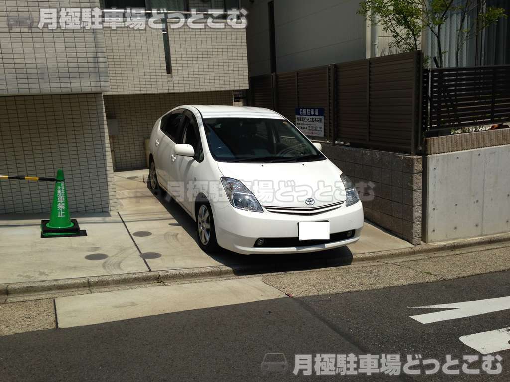 名古屋市千種区向陽町3-10-7の月極駐車場2