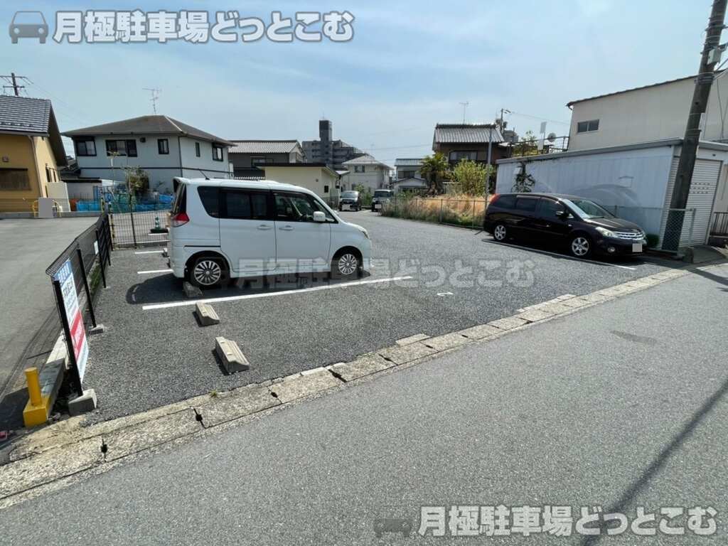 弥富市鯏浦町中六194-11他の月極駐車場1
