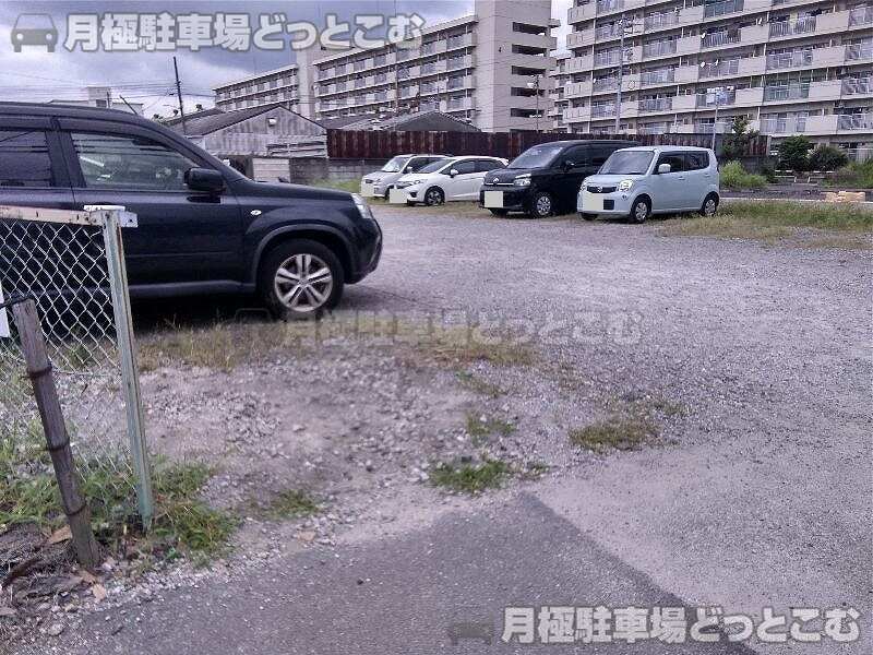 名古屋市港区野跡5-13-2、13-3、13-4の月極駐車場2