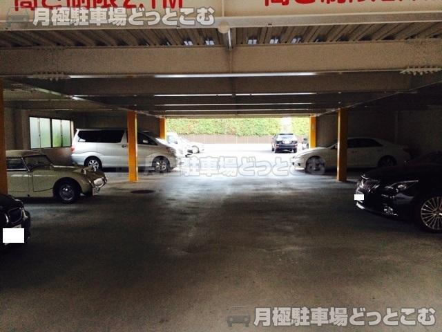 名古屋市東区筒井2丁目1133の月極駐車場1