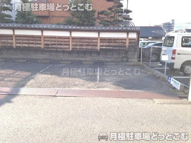 名古屋市西区那古野1丁目3611の月極駐車場2