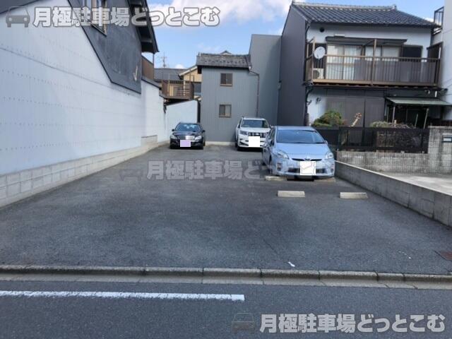 名古屋市西区那古野1丁目31-9の月極駐車場1