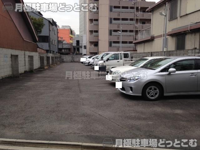 名古屋市西区那古野1丁目1735の月極駐車場2