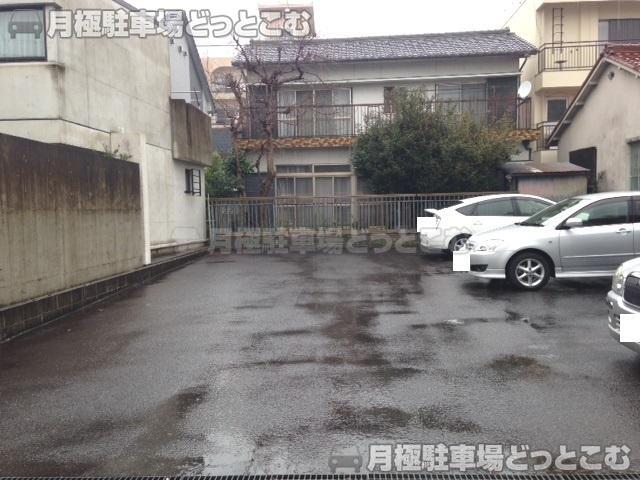 名古屋市守山区茶臼前1610の月極駐車場2