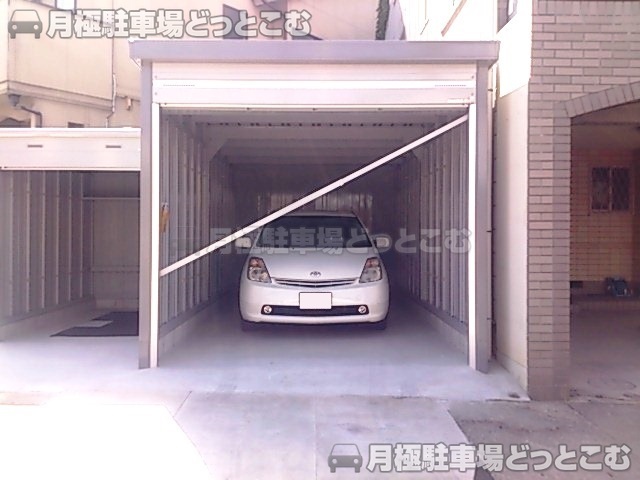 名古屋市千種区宮根台1丁目215の月極駐車場3