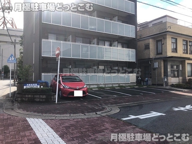 名古屋市西区菊井2-312の月極駐車場1
