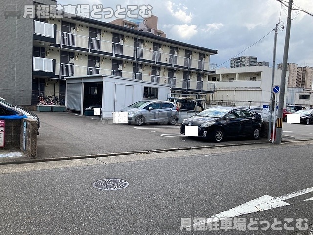 名古屋市西区菊井2-801,802の月極駐車場3