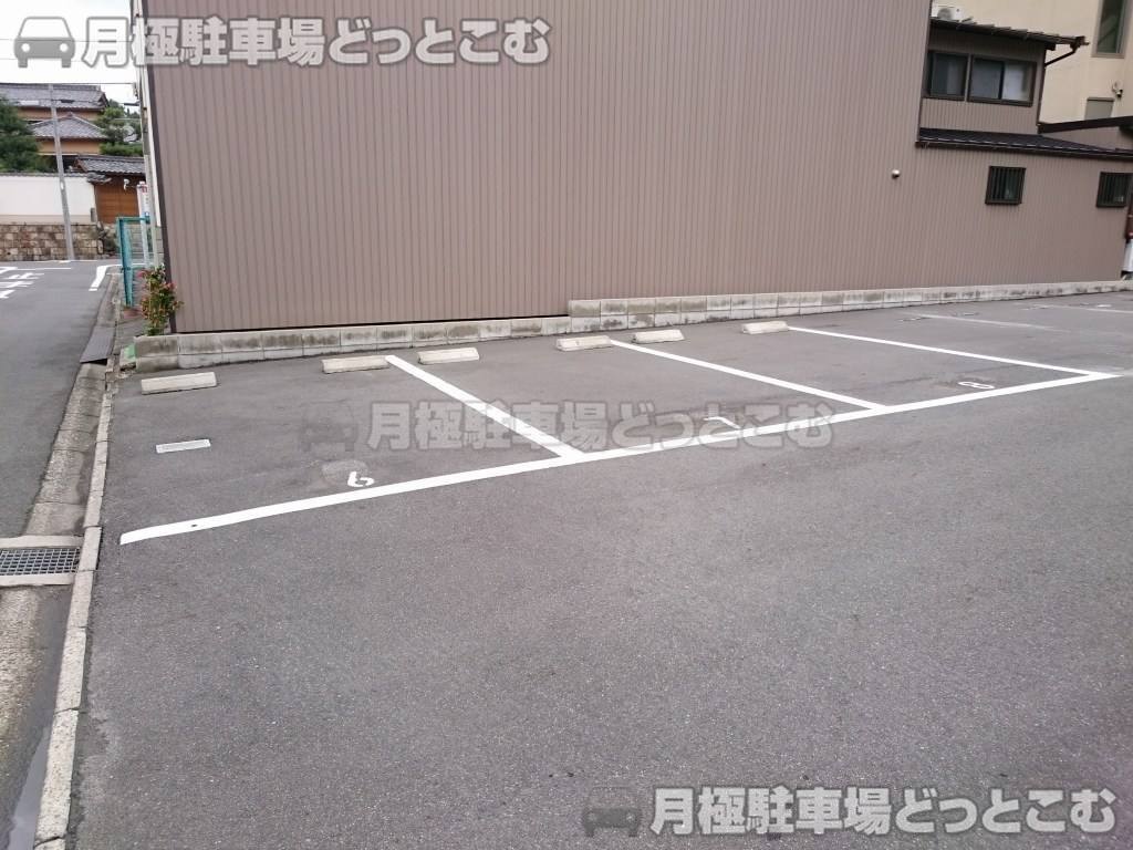 名古屋市昭和区鶴舞4-1001の月極駐車場2