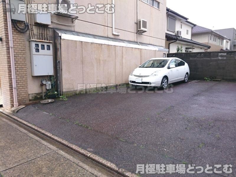名古屋市西区花の木1-1418の月極駐車場2