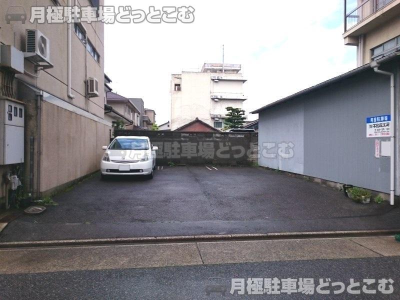 名古屋市西区花の木1-1418の月極駐車場2