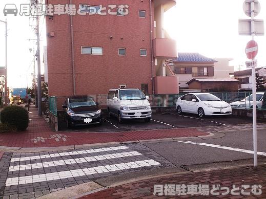 名古屋市千種区千種3丁目1005番2の月極駐車場3