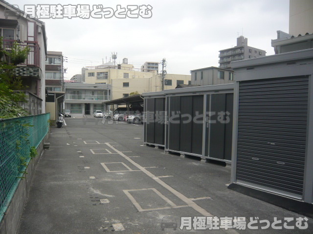 名古屋市中区松原2丁目1211の月極駐車場3