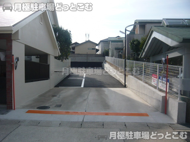 名古屋市名東区にじが丘3丁目22-2の月極駐車場2