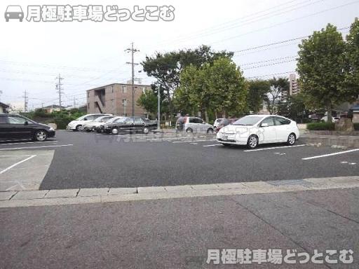 名古屋市守山区大森4-2401の月極駐車場3