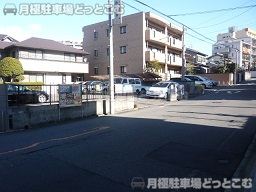 名古屋市千種区西山元町3丁目11-1の月極駐車場2