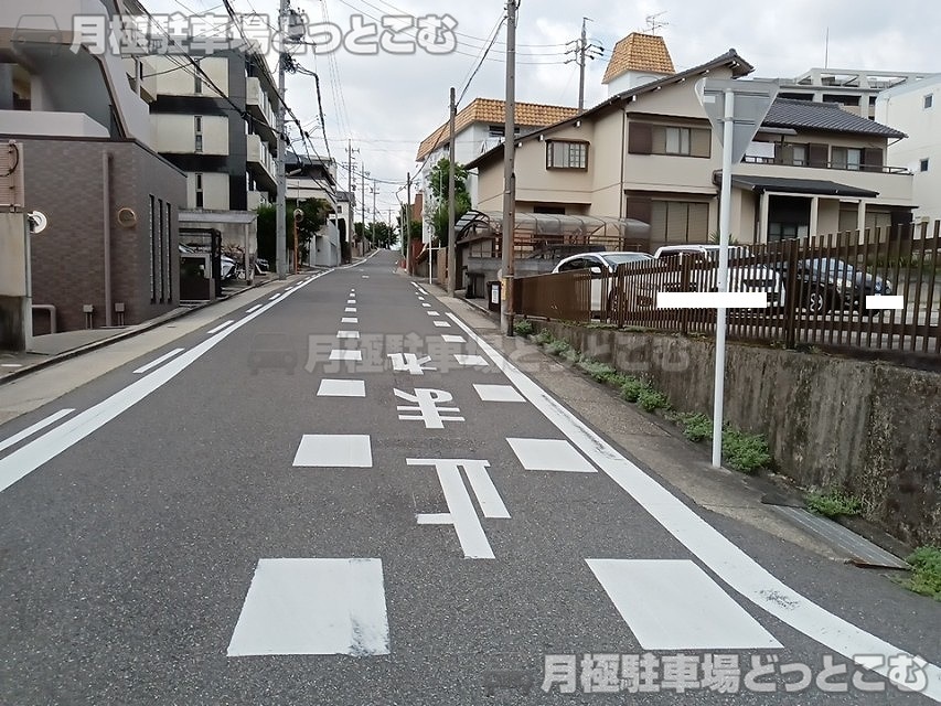 名古屋市千種区向陽町2-43-1,44-1の月極駐車場10